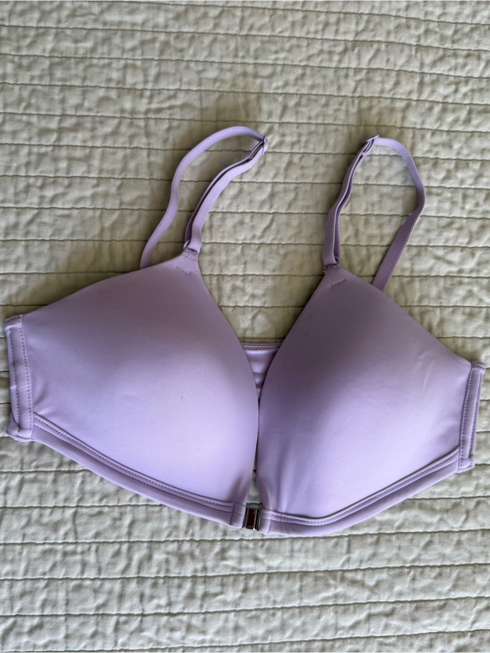 PINK Victoria's Secret Lilac Padded Magnetic front Clip Bra